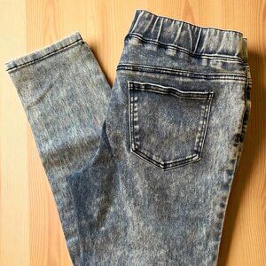 Acid Wash Jeggings / Skinny Jeans